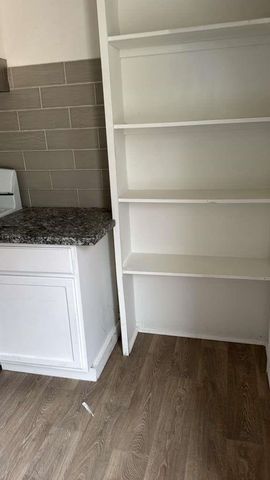 111 E Lewis Street B, Conroe, TX 77301