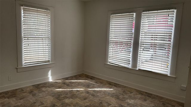 111 E Lewis Street B, Conroe, TX 77301