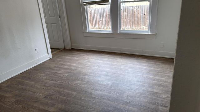 111 E Lewis Street B, Conroe, TX 77301