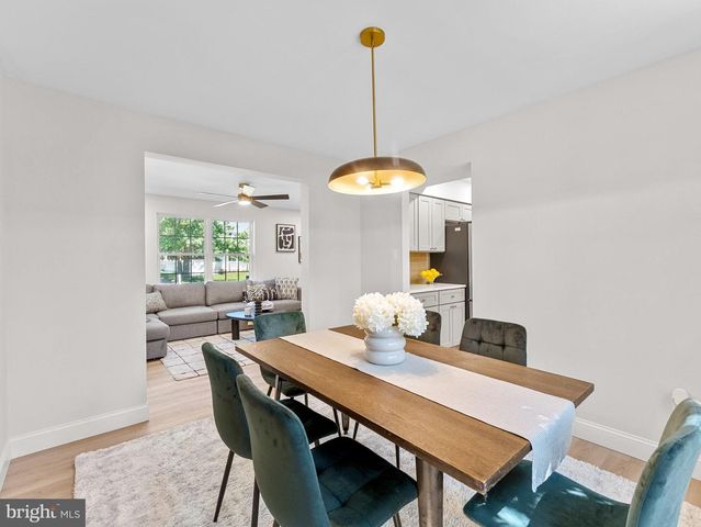 47 COUNTRY CLUB RD, Pine Hill, NJ 08021