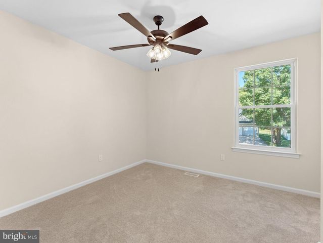 47 COUNTRY CLUB RD, Pine Hill, NJ 08021