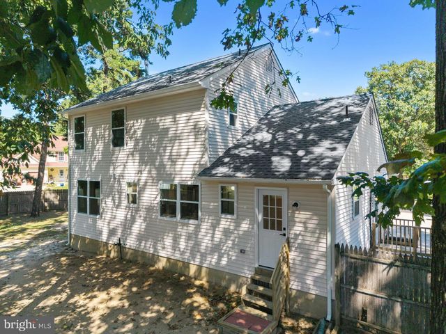 47 COUNTRY CLUB RD, Pine Hill, NJ 08021