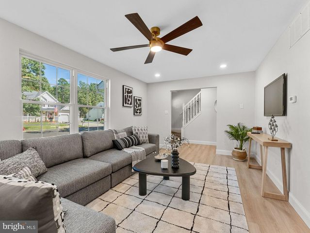 47 COUNTRY CLUB RD, Pine Hill, NJ 08021