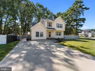 47 COUNTRY CLUB RD, Pine Hill, NJ 08021