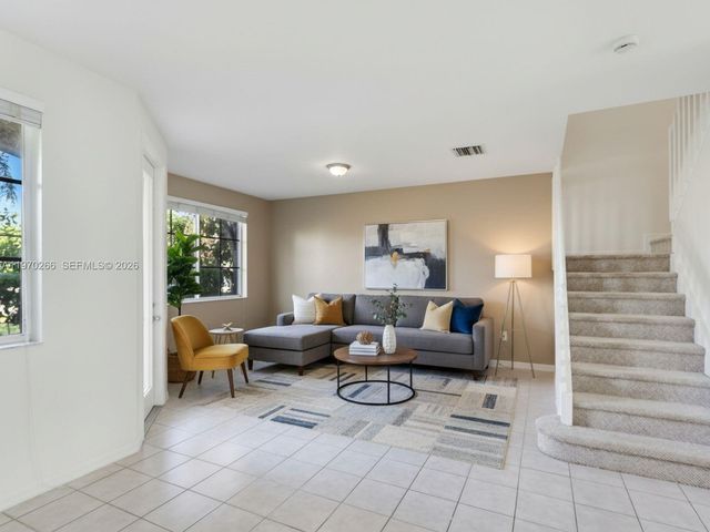 1935 SW 60th Ter 10, North Lauderdale, FL 33068