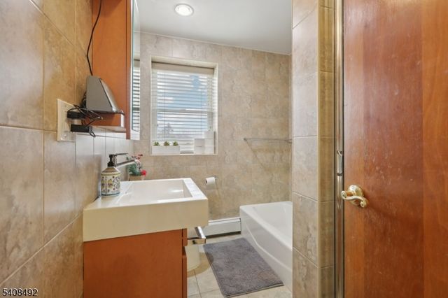 5 Cedar St, North Arlington Boro, NJ 07031