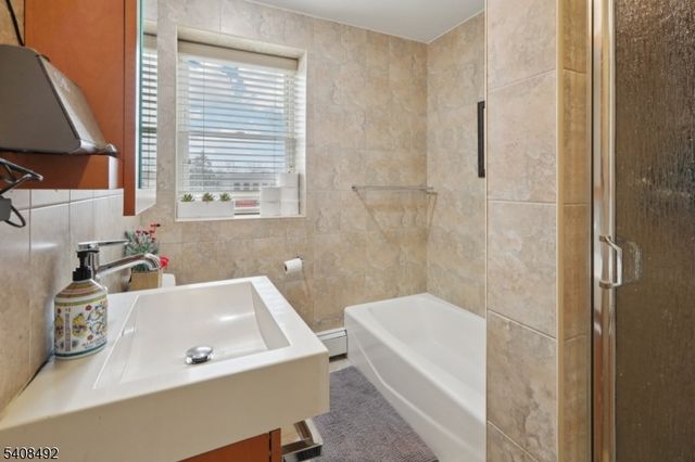 5 Cedar St, North Arlington Boro, NJ 07031