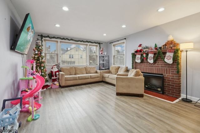 5 Cedar St, North Arlington Boro, NJ 07031