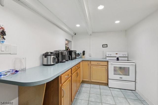 5 Cedar St, North Arlington Boro, NJ 07031