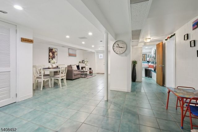 5 Cedar St, North Arlington Boro, NJ 07031