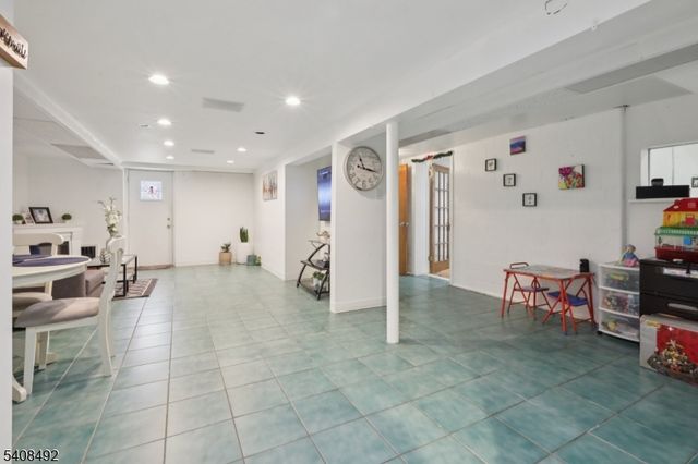 5 Cedar St, North Arlington Boro, NJ 07031