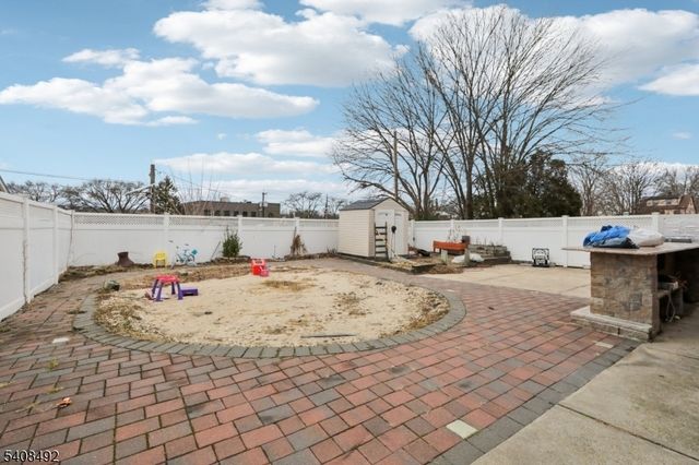 5 Cedar St, North Arlington Boro, NJ 07031