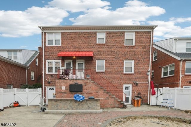 5 Cedar St, North Arlington Boro, NJ 07031