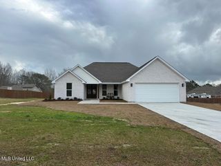 8 Cherry Bark Drive, Carriere, MS 39426