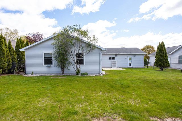 2140 DEER PRAIRIE DRIVE, Neenah, WI 54956