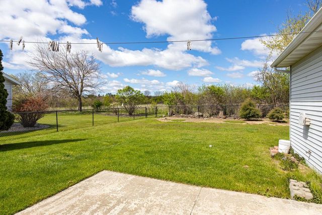 2140 DEER PRAIRIE DRIVE, Neenah, WI 54956