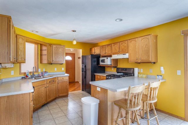 2140 DEER PRAIRIE DRIVE, Neenah, WI 54956
