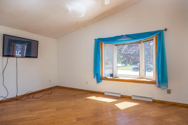 2140 DEER PRAIRIE DRIVE, Neenah, WI 54956