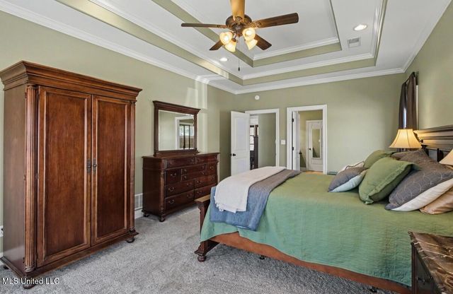 1884 W Keenlan Drive, Hernando, MS 38632