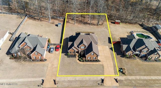 1884 W Keenlan Drive, Hernando, MS 38632