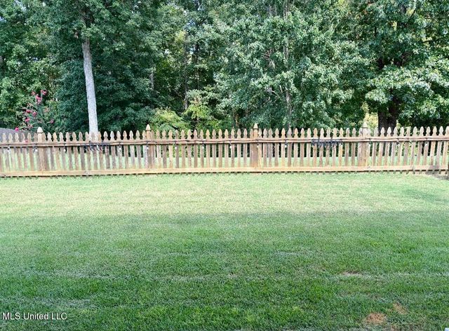 1884 W Keenlan Drive, Hernando, MS 38632