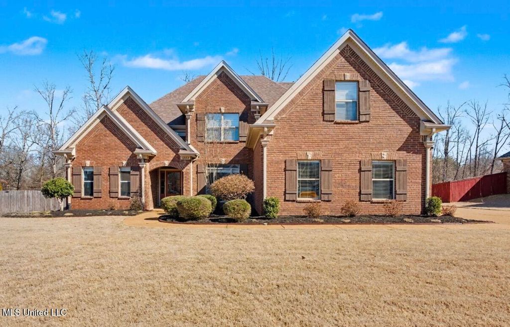 1884 W Keenlan Drive, Hernando, MS 38632