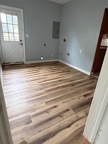 818 N Commerce Street, Baytown, TX 77520