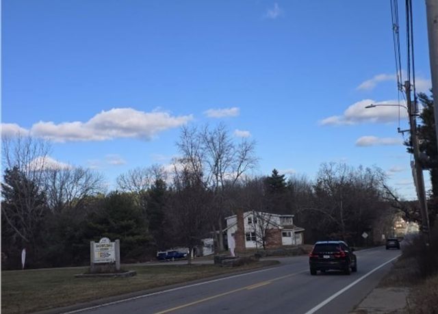 723 Dedham St, Wrentham, MA 02093