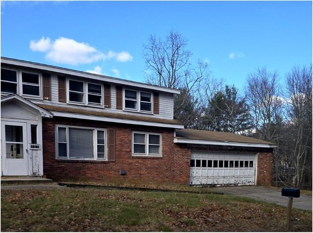 723 Dedham St, Wrentham, MA 02093