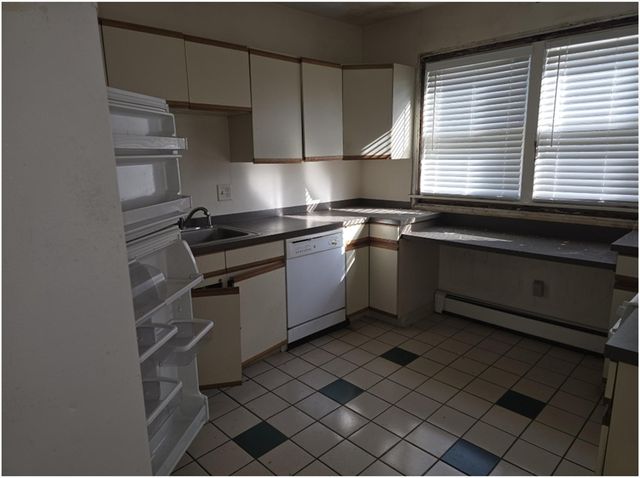 723 Dedham St, Wrentham, MA 02093