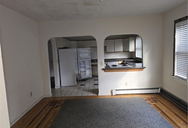 723 Dedham St, Wrentham, MA 02093