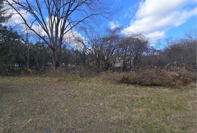 723 Dedham St, Wrentham, MA 02093
