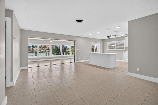 541 LILLIAN DRIVE, Madeira Beach, FL 33708