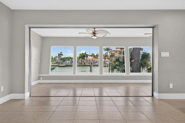 541 LILLIAN DRIVE, Madeira Beach, FL 33708