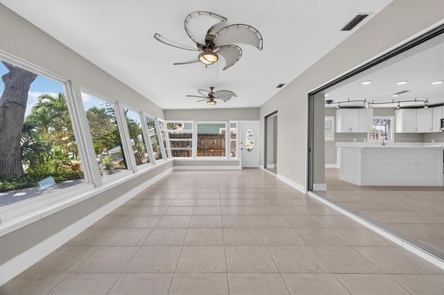 541 LILLIAN DRIVE, Madeira Beach, FL 33708