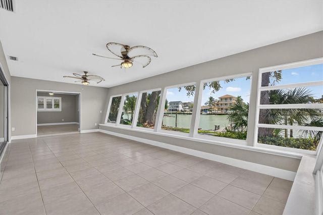 541 LILLIAN DRIVE, Madeira Beach, FL 33708
