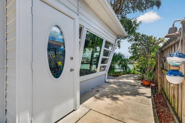 541 LILLIAN DRIVE, Madeira Beach, FL 33708