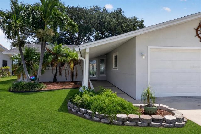 541 LILLIAN DRIVE, Madeira Beach, FL 33708
