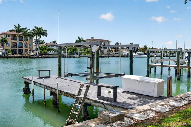 541 LILLIAN DRIVE, Madeira Beach, FL 33708