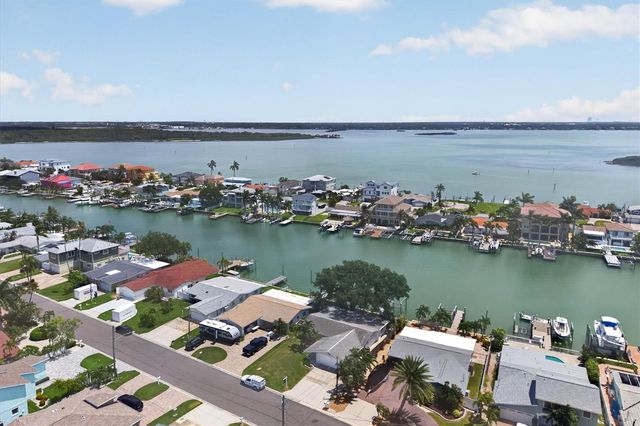 541 LILLIAN DRIVE, Madeira Beach, FL 33708