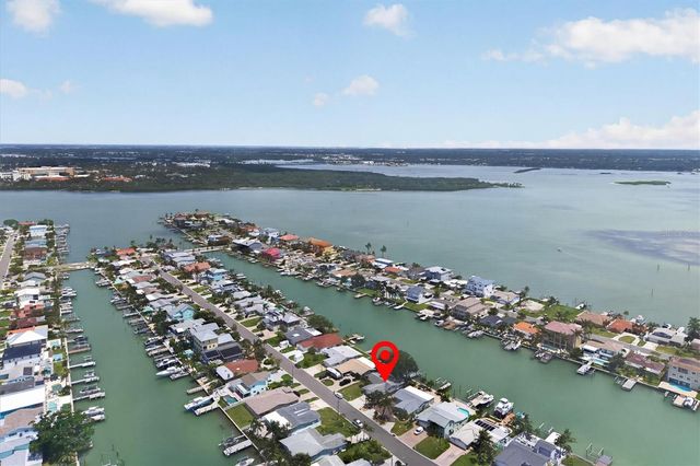 541 LILLIAN DRIVE, Madeira Beach, FL 33708