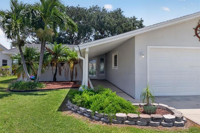 541 LILLIAN DRIVE, Madeira Beach, FL 33708