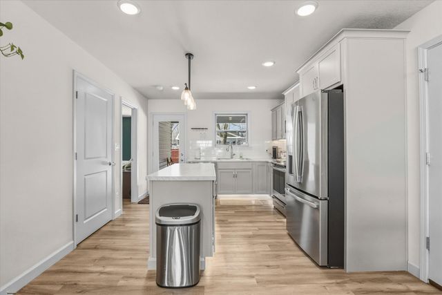 255 N LUNA LN, Columbia, MO 65201