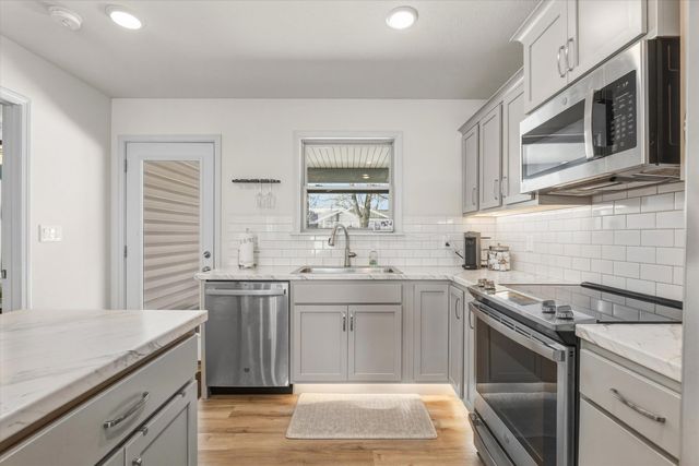 255 N LUNA LN, Columbia, MO 65201