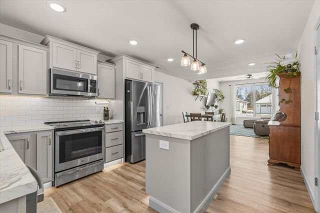 255 N LUNA LN, Columbia, MO 65201