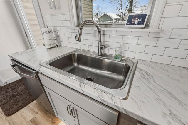 255 N LUNA LN, Columbia, MO 65201