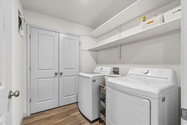 255 N LUNA LN, Columbia, MO 65201