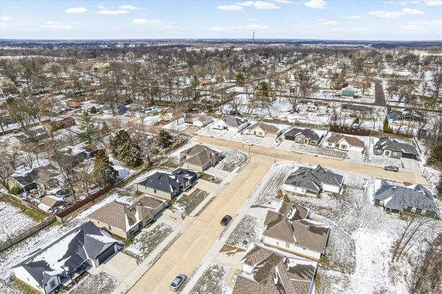 255 N LUNA LN, Columbia, MO 65201