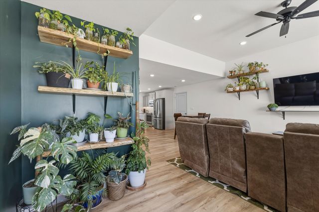 255 N LUNA LN, Columbia, MO 65201