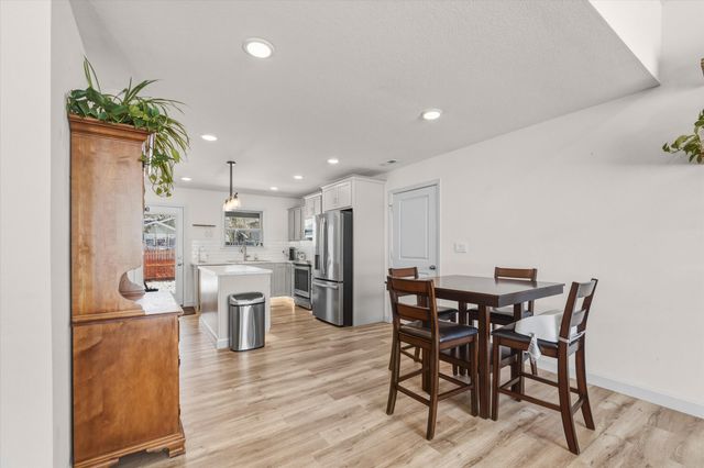 255 N LUNA LN, Columbia, MO 65201